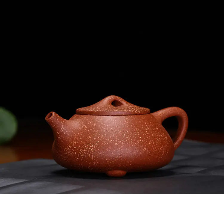 Yixing Teapot with Original Dragon Blood Clay Material