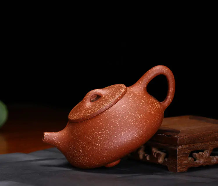 Yixing Teapot with Original Dragon Blood Clay Material